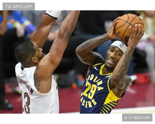 佩顿抢断王称号闪耀赛场，精彩表现引领球队逆转取胜