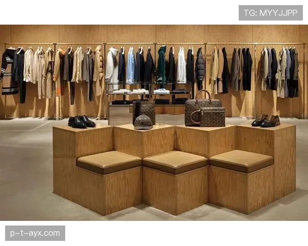 唐佳豪训练完直接去奢侈品店扫货,这自律和消费观也太割裂了 唐佳豪训练完直接去奢侈品店扫货,这自律和消费观也太割裂了