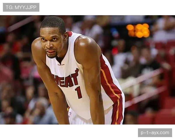 克里斯·波什利用中距离投篮拉开空间，提升迈阿密热火内线威胁